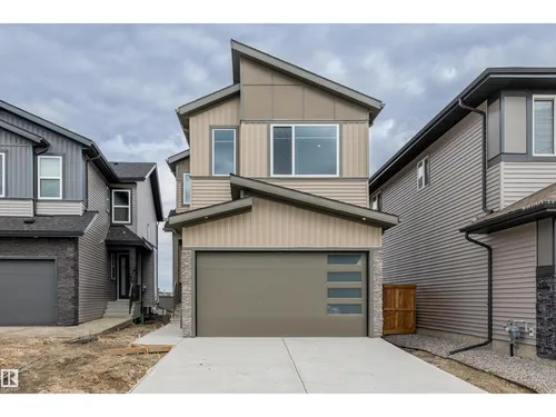 6 ENNS CO, Fort Saskatchewan - $594,900