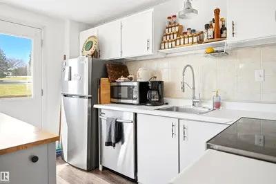 Interior photo 4 of 61 RIDGEWOOD TC