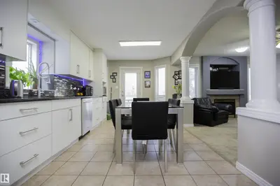 Interior photo 4 of 2817 40A AV NW