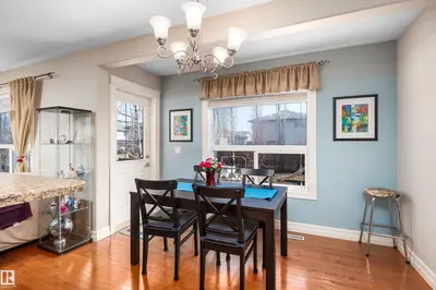 Interior photo 3 of 4 SPRING GROVE