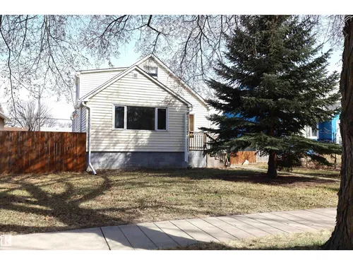 12015 104 ST NW, Edmonton - $399,900