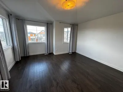 Interior photo 4 of 