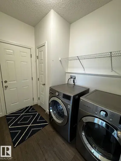 Interior photo 2 of 