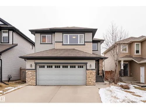 729 37A AV NW, Edmonton - $650,000