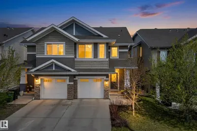 Interior photo 1 of 757 EAGLESON CR NW