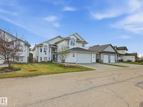 1340 OAKLAND CR, Devon - $624,900