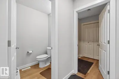 Interior photo 4 of 3214 9 ST NW