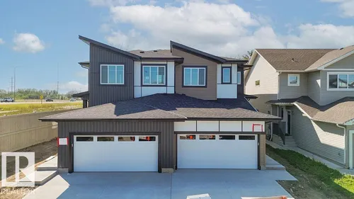 207 39 AV NW, Edmonton - $539,000