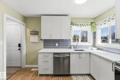 Interior photo 3 of 5702 50 ST