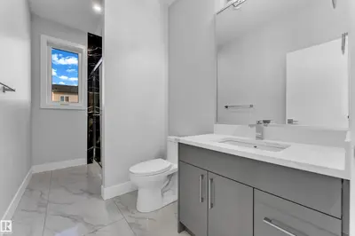 Interior photo 4 of 213 Crystal creek