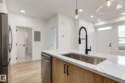 Interior photo 4 of #24 16231 19 AV SW