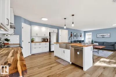 Interior photo 2 of 3 Middleton CL
