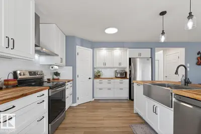 Interior photo 3 of 3 Middleton CL