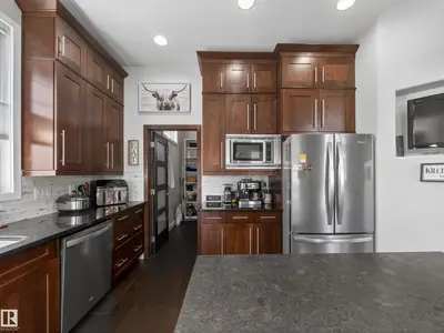 Interior photo 4 of 5117 TERWILLEGAR BV NW