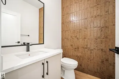Interior photo 2 of 118 Caledon CR