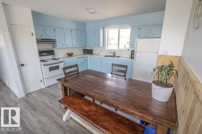 Interior photo 1 of 4822 45 Ave