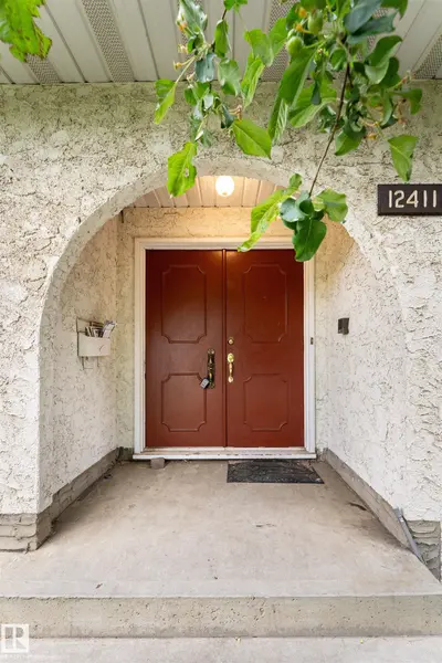 Interior photo 1 of 12411 94 ST NW