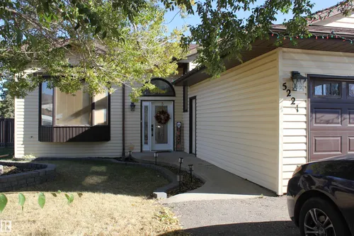 5221 54A ST, Elk Point - $255,000