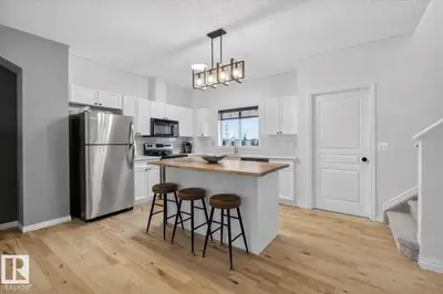 Interior photo 3 of #2 3010 33 AV NW
