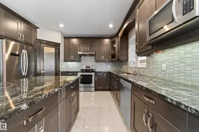 Interior photo 4 of 1721 ADAMSON CR SW