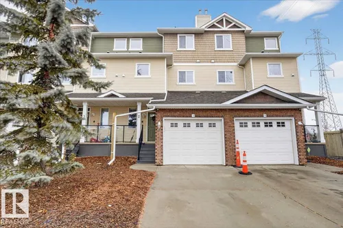 #2 3010 33 AV NW, Edmonton - $319,900