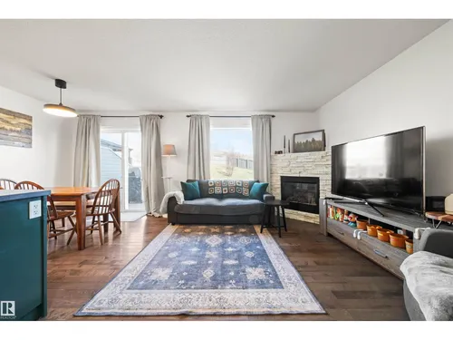 21324 46 AV NW, Edmonton - $400,000