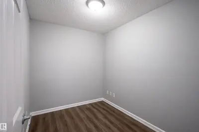 Interior photo 4 of 4407 23 ST NW