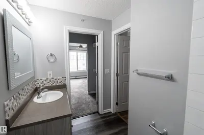 Interior photo 2 of 4407 23 ST NW