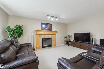 Interior photo 4 of 1215 ORMSBY LN NW