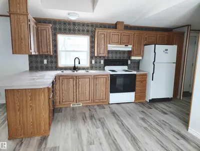 Interior photo 1 of 109 4819 51 AVE NE