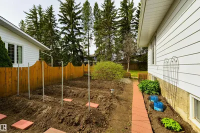 Interior photo 3 of 206 WOLF WILLOW CR NW