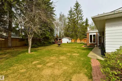 Interior photo 2 of 206 WOLF WILLOW CR NW