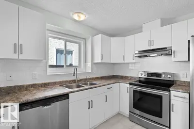 Interior photo 4 of 4209 25 AV NW