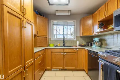 Interior photo 3 of 10379 108 AV