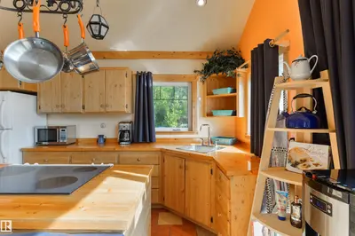 Interior photo 3 of 113 BAYVIEW DR