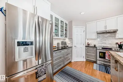 Interior photo 2 of 9405 101 ST NW NW