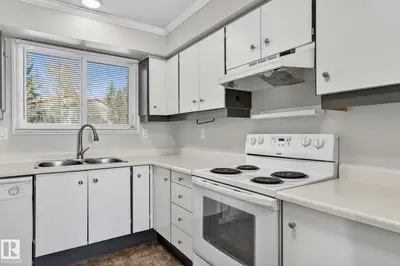 Interior photo 2 of #18 17409 95 ST NW