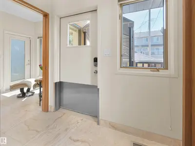 Interior photo 4 of 10725 UNIVERSITY AV NW