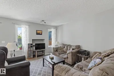 Interior photo 4 of 1211 29 ST NW