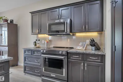 Interior photo 4 of 5710 42 ST