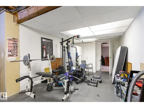 7020 157 AV NW, Edmonton - $549,000
