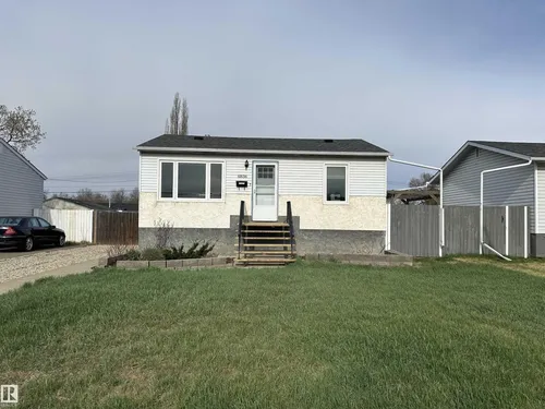 10536 162 ST NW, Edmonton - $349,000