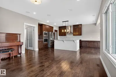 Interior photo 3 of 5928 19 AV SW