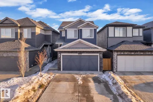 5213 22A AV SW, Edmonton - $675,000