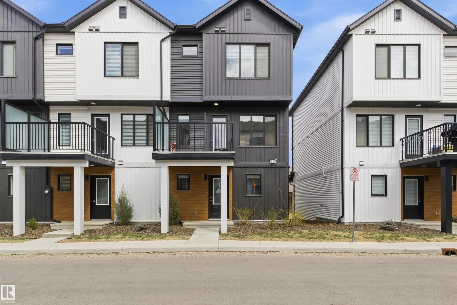 #9 850 SECORD BV NW, Edmonton - 1 bedroom Townhouse for sale