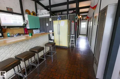 Interior photo 2 of 1013A 1 Ave Mameo Beach