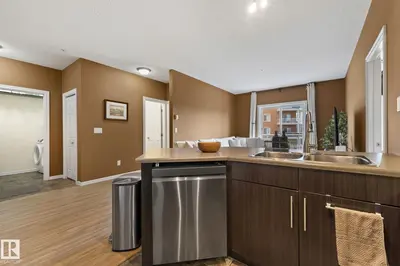 Interior photo 4 of #237 263 MACEWAN RD SW