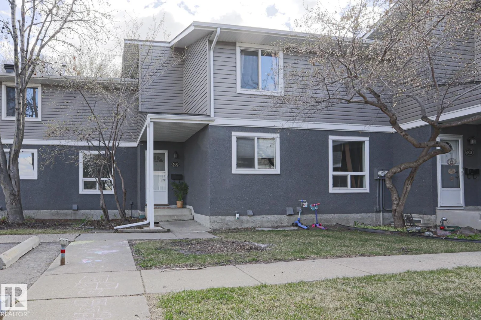 600 LAKEWOOD RD N NW, Edmonton - 2 bedroom Townhouse for sale