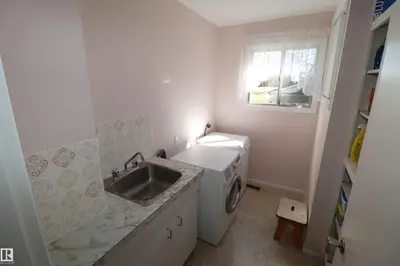 Interior photo 4 of #1 22348 TWP ROAD 512