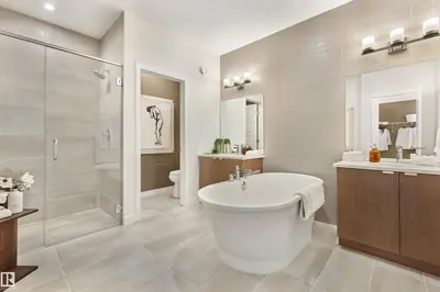 Interior photo 3 of 2131 194 ST NW